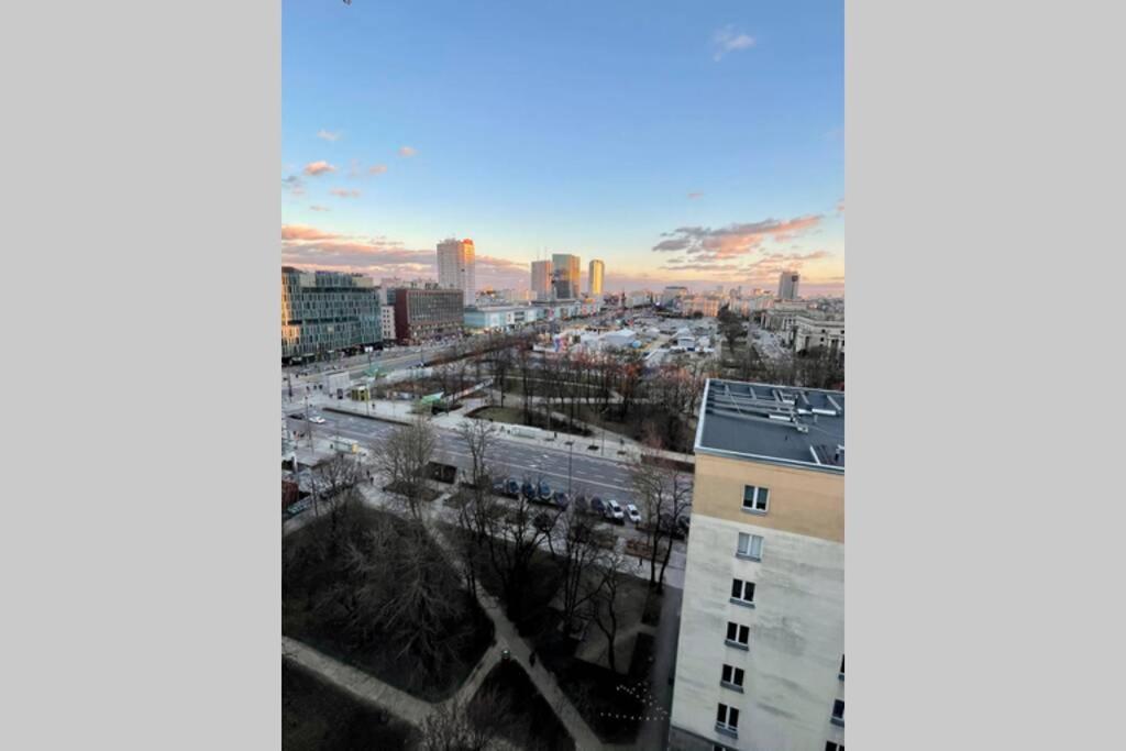 Super Apartament Brown 2X Metro Nowy Wifi Netflix Spotify Panorama Miasta Варшава Экстерьер фото